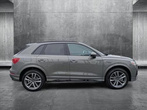 2024 Audi Q3 Premium 45 TFSI S line quattro Tiptronic