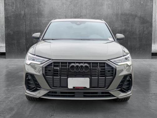 2024 Audi Q3 Premium 45 TFSI S line quattro Tiptronic