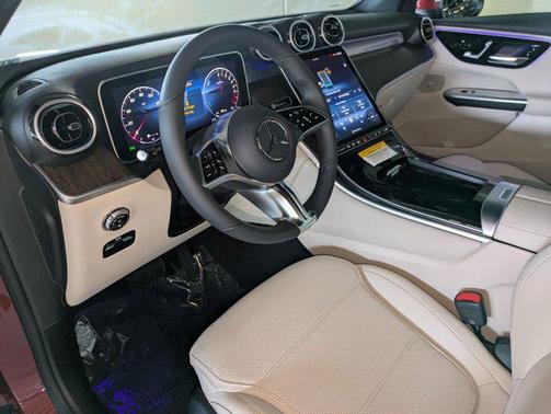 2025 Mercedes-Benz GLC 350e Base