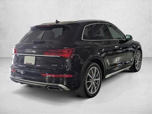 Mythos Black Metallic 2022 Audi Q5 55 S line Premium Plus