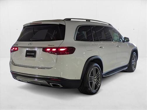 2026 Mercedes-Benz GLS 450 4MATIC