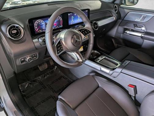 Cirrus Silver Metallic 2026 Mercedes-Benz GLB 250 Base