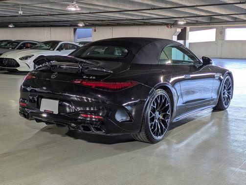 2022 Mercedes-Benz AMG SL 63 Base