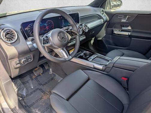 2025 Mercedes-Benz GLB 250 4MATIC