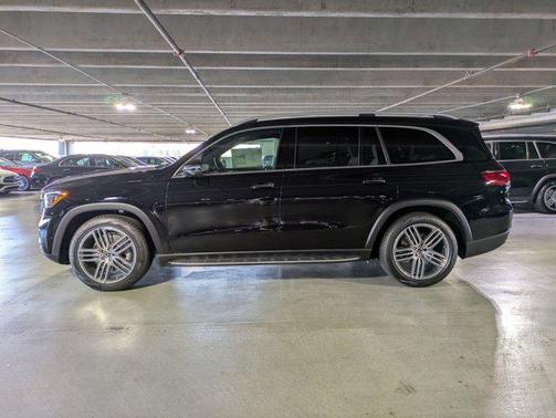 2026 Mercedes-Benz GLS 450 4MATIC