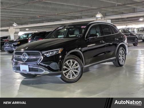 2025 Mercedes-Benz GLC 300 Base