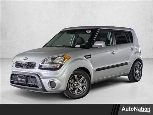 Bright Silver Metallic 2013 Kia Soul Base