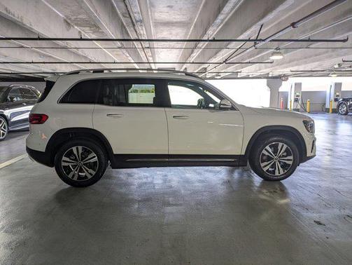 Polar White 2025 Mercedes-Benz GLB 250 Base