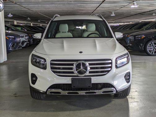 Polar White 2025 Mercedes-Benz GLB 250 Base