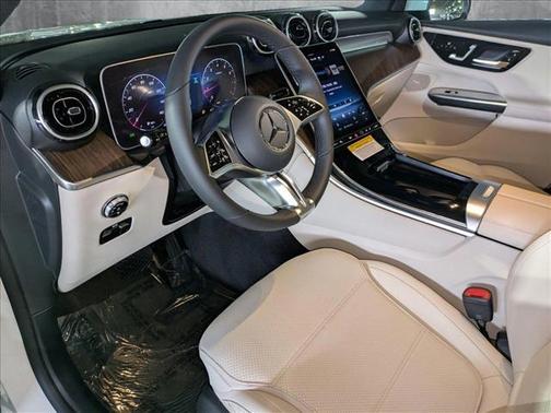 2025 Mercedes-Benz GLC 300 Base