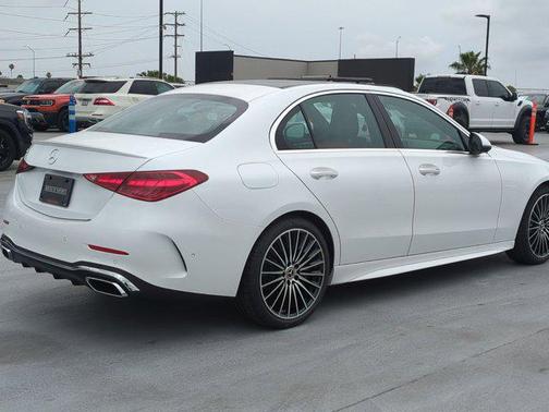 MANUFAKTUR Moonlight White Metallic 2026 Mercedes-Benz C-Class C 300