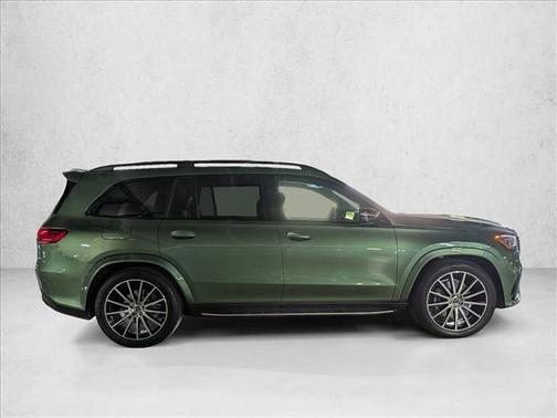 MANUFAKTUR Signature Ireland Mid Green Metallic 2025 Mercedes-Benz GLS 580 4MATIC