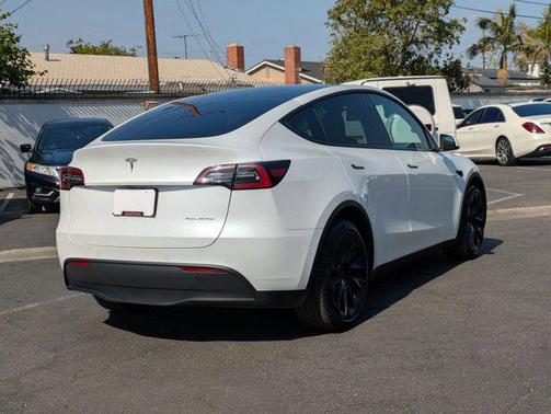 2023 Tesla Model Y Long Range Dual Motor All-Wheel Drive