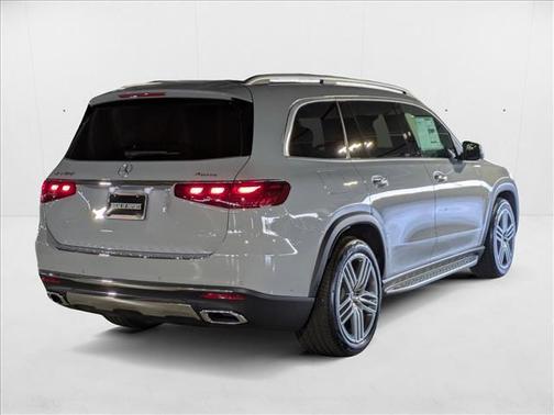 2026 Mercedes-Benz GLS 450 4MATIC