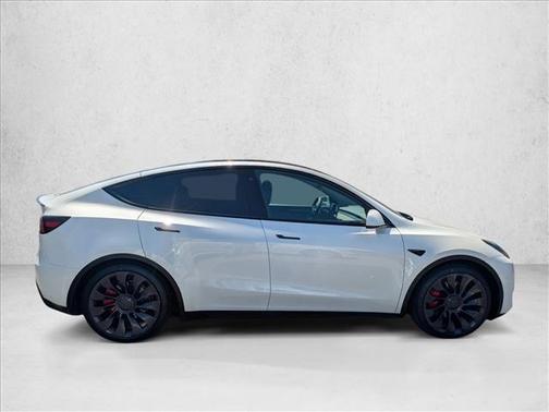 Pearl White Multi- 2023 Tesla Model Y Performance
