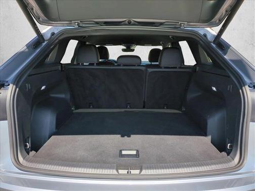 Silver Mist Metallic 2026 Volkswagen Atlas Cross Sport 2.0T SE w/Technology