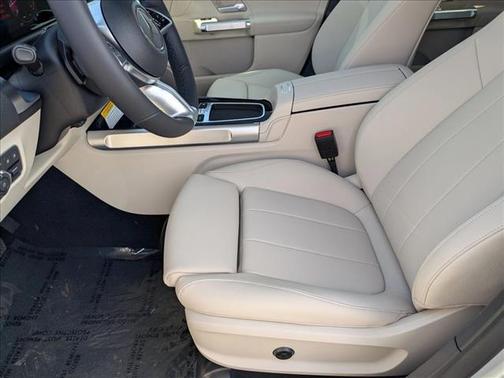 2026 Mercedes-Benz GLB 250 Base