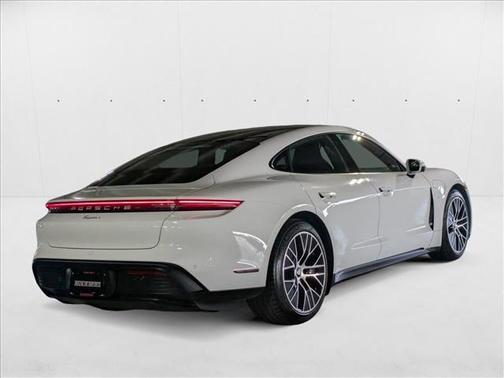2022 Porsche Taycan RWD