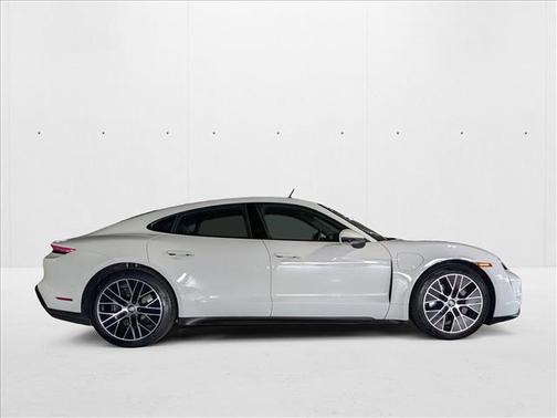 2022 Porsche Taycan RWD