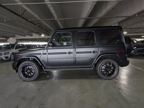 MANUFAKTUR Night Black magno 2026 Mercedes-Benz G-Class G 550