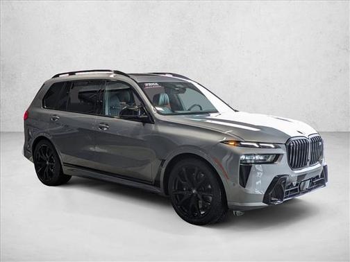 2024 BMW X7 M60i