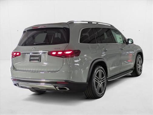 2026 Mercedes-Benz GLS 450 4MATIC