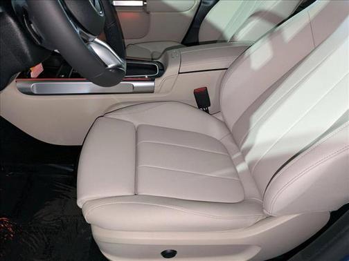 2025 Mercedes-Benz GLB 250 Base