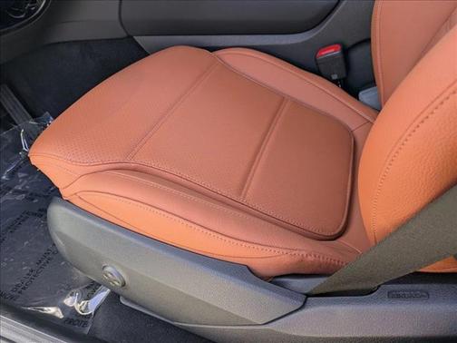 Cirrus Silver Metallic 2026 Mercedes-Benz GLC 300 Base