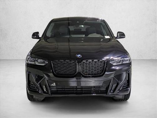 2025 BMW X4 xDrive30i