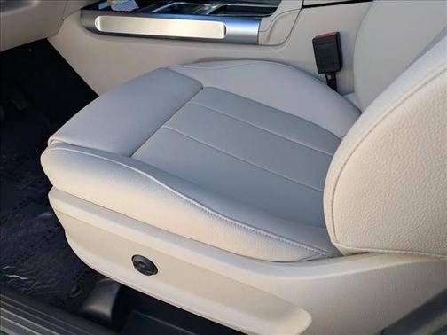 2026 Mercedes-Benz GLB 250 Base