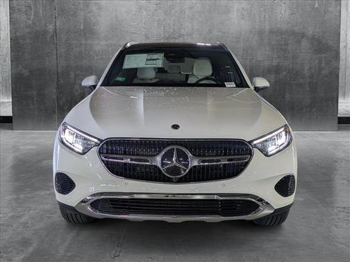 2025 Mercedes-Benz GLC 350e Base
