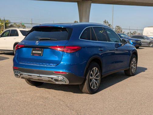 2025 Mercedes-Benz GLC 300 Base