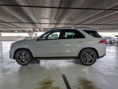 MANUFAKTUR Alpine Grey 2026 Mercedes-Benz GLE 450 4MATIC