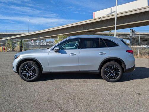 2026 Mercedes-Benz GLC 300 Base