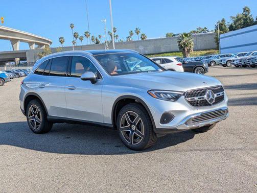 2026 Mercedes-Benz GLC 300 Base