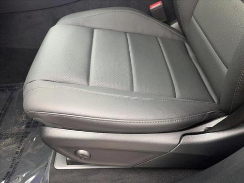 2025 Mercedes-Benz GLE 450e 4MATIC