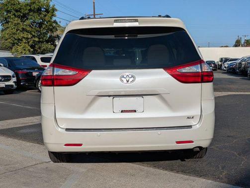 2015 Toyota Sienna XLE Premium