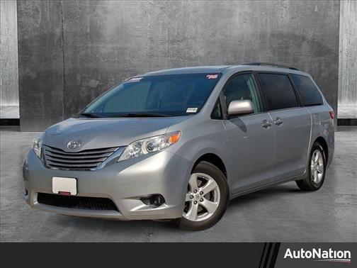 2016 Toyota Sienna LE