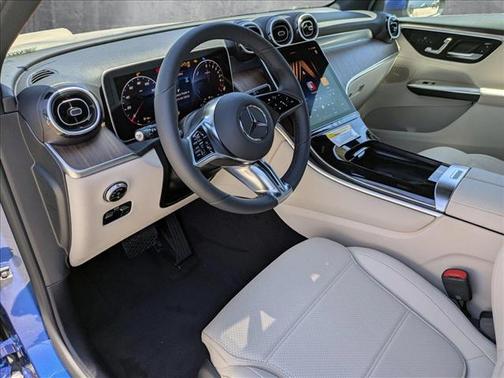 2025 Mercedes-Benz GLC 350e Base