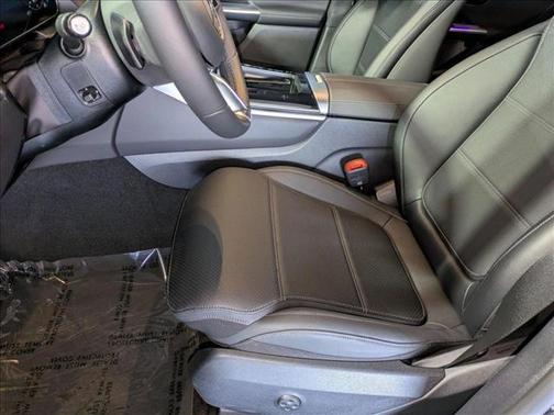 2025 Mercedes-Benz GLC 350e Base