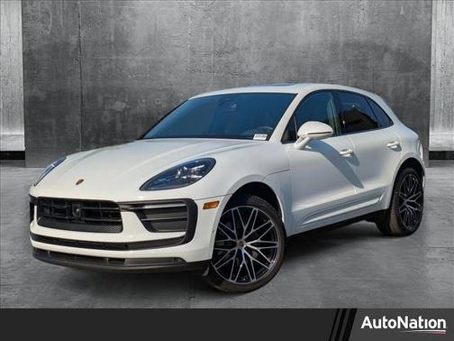 2023 Porsche Macan Base