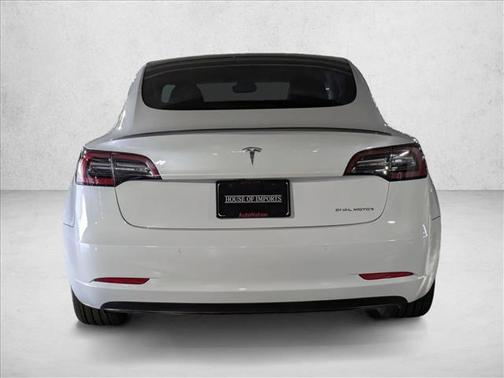 Pearl White Multi-Coat 2022 Tesla Model 3 Long Range