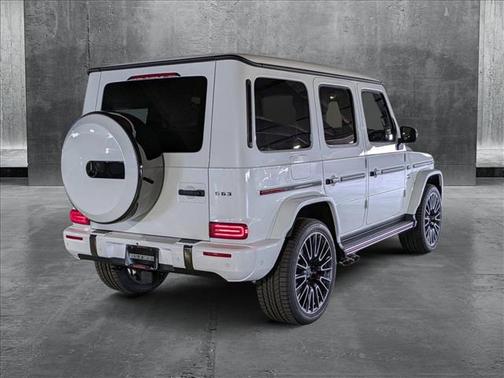 2025 Mercedes-Benz AMG G 63 Base