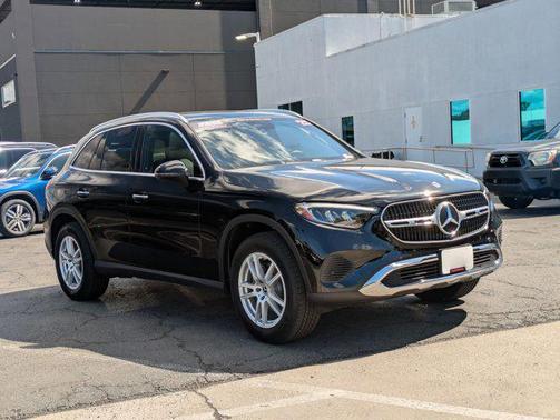 2025 Mercedes-Benz GLC 300 Base