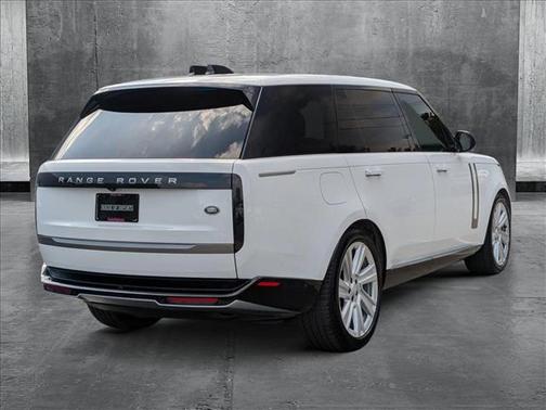 2023 Land Rover Range Rover P400 SE