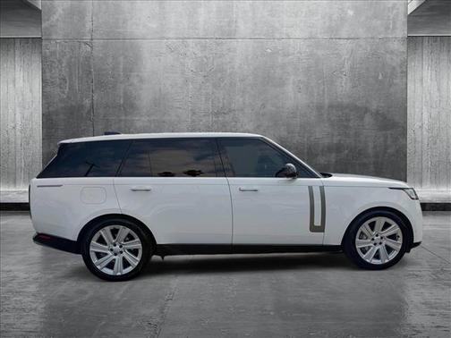 2023 Land Rover Range Rover P400 SE