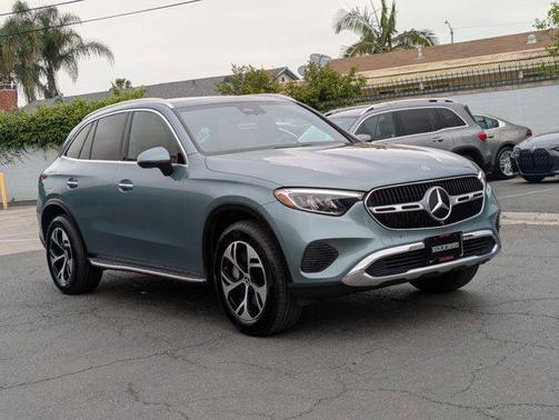 2025 Mercedes-Benz GLC 350e Base