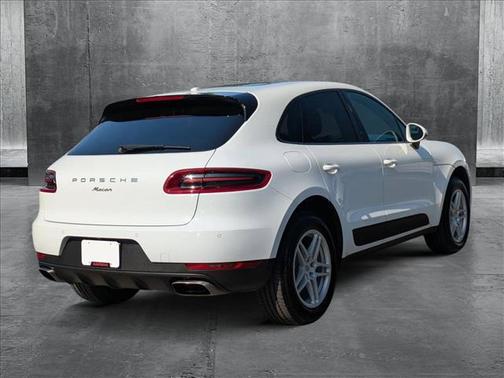 2018 Porsche Macan Base