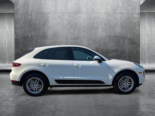 2018 Porsche Macan Base