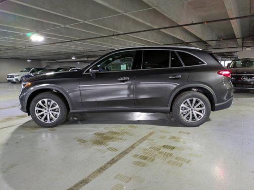 2025 Mercedes-Benz GLC 300 Base